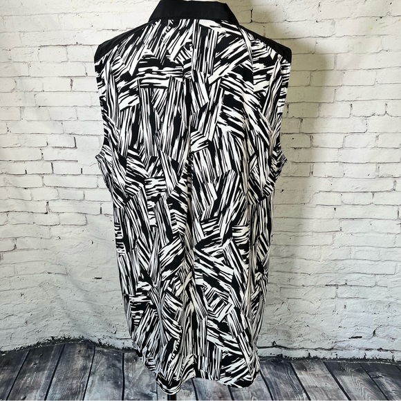 Trouve Sleeveless Abstract Striped Print Blouse Size XL EUC Like New - Picture 3 of 9